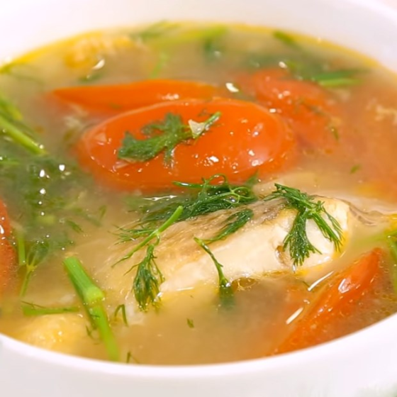 Canh cá diêu hồng nấu riêu 